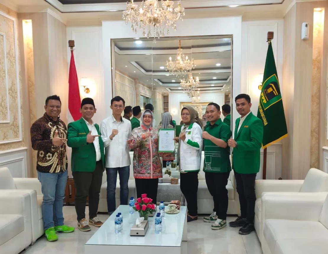 Setelah PPP, PKB dan PDI Perjuangan Menyusul Serahkan B1-KWK ke Indira-Ilham