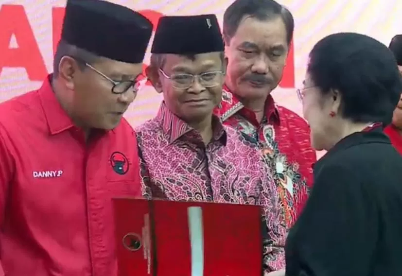 PDI Perjuangan Keluarkan Rekomendasi untuk Danny &#8211; Azhar di Pilgub