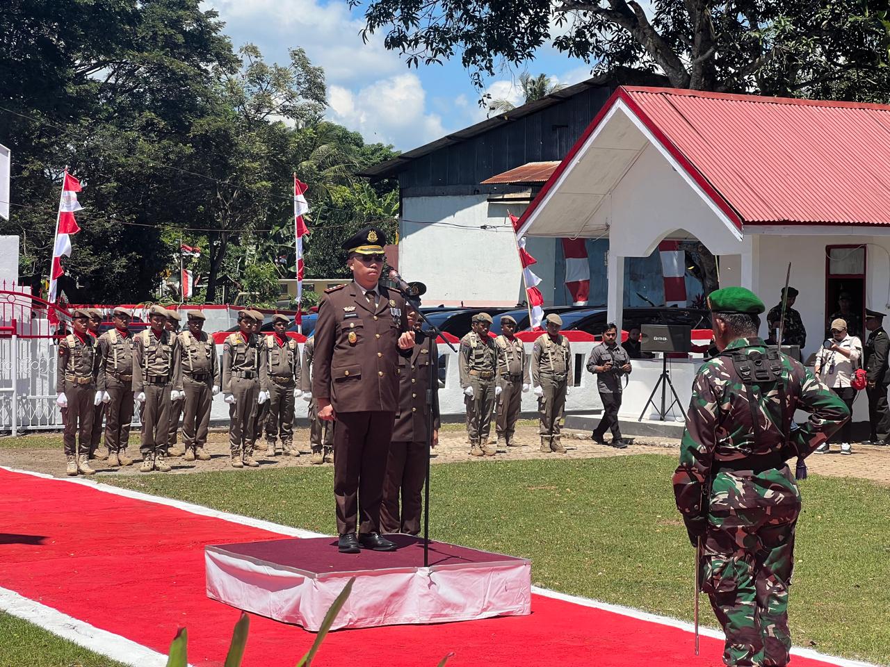 Kajari Sinjai Pimpin Ziarah Nasional di Taman Makam Pahlawan Mangottong