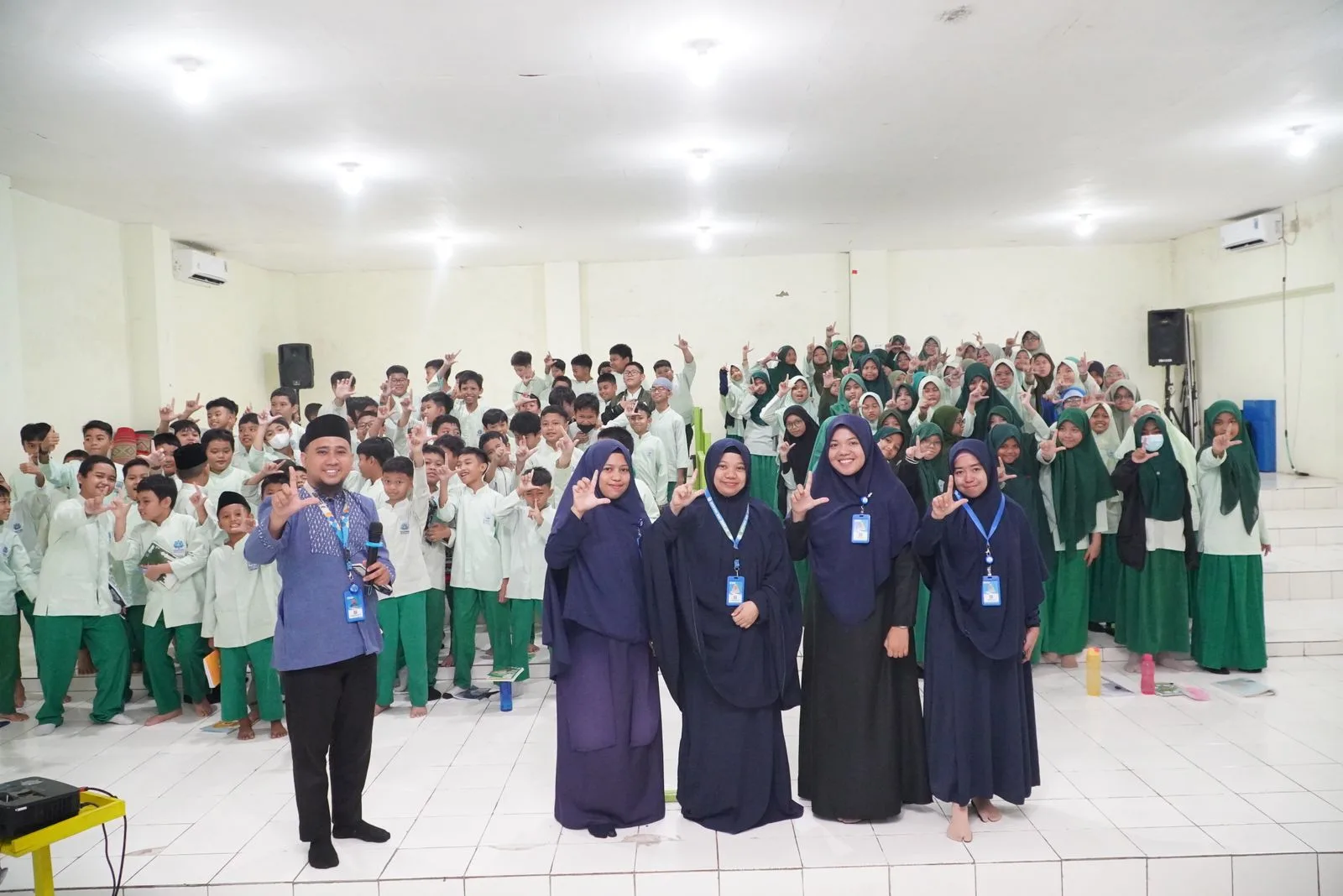 SDIT Darul Fikri Makassar Kembangkan Kreativitas Menulis Murid