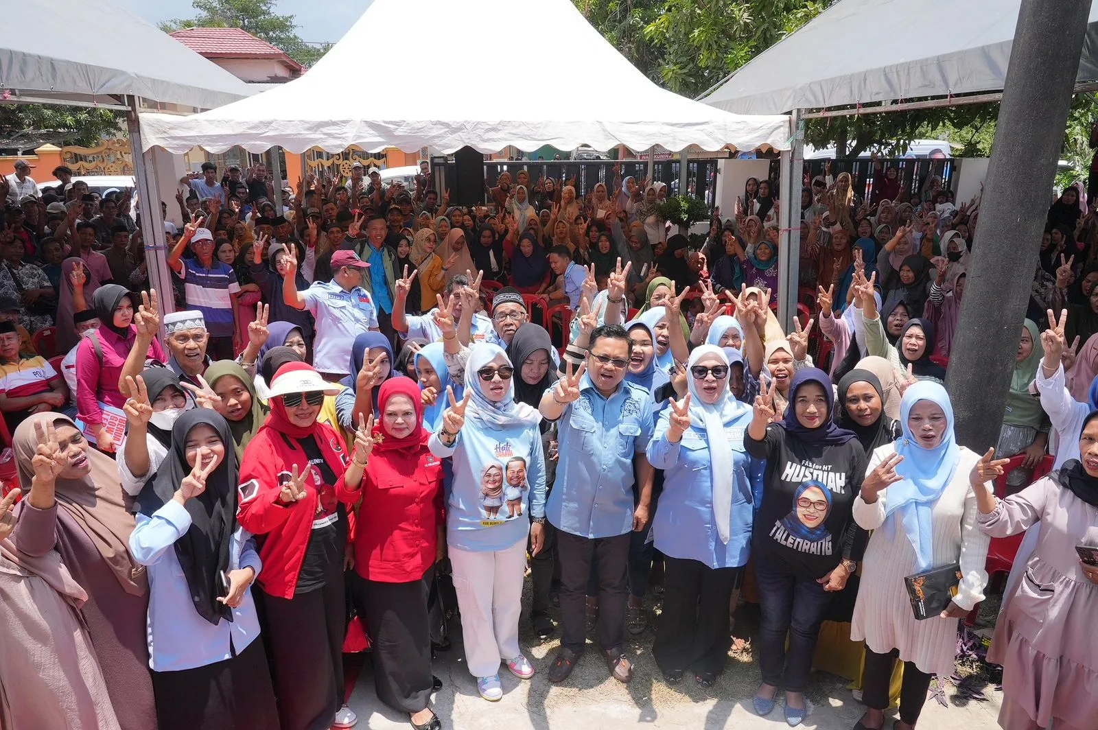 Istri Wabup Gowa, Mussaddiyah Rauf Dampingi Paslon Hati Damai Demi Memenangkan Pilkada Gowa