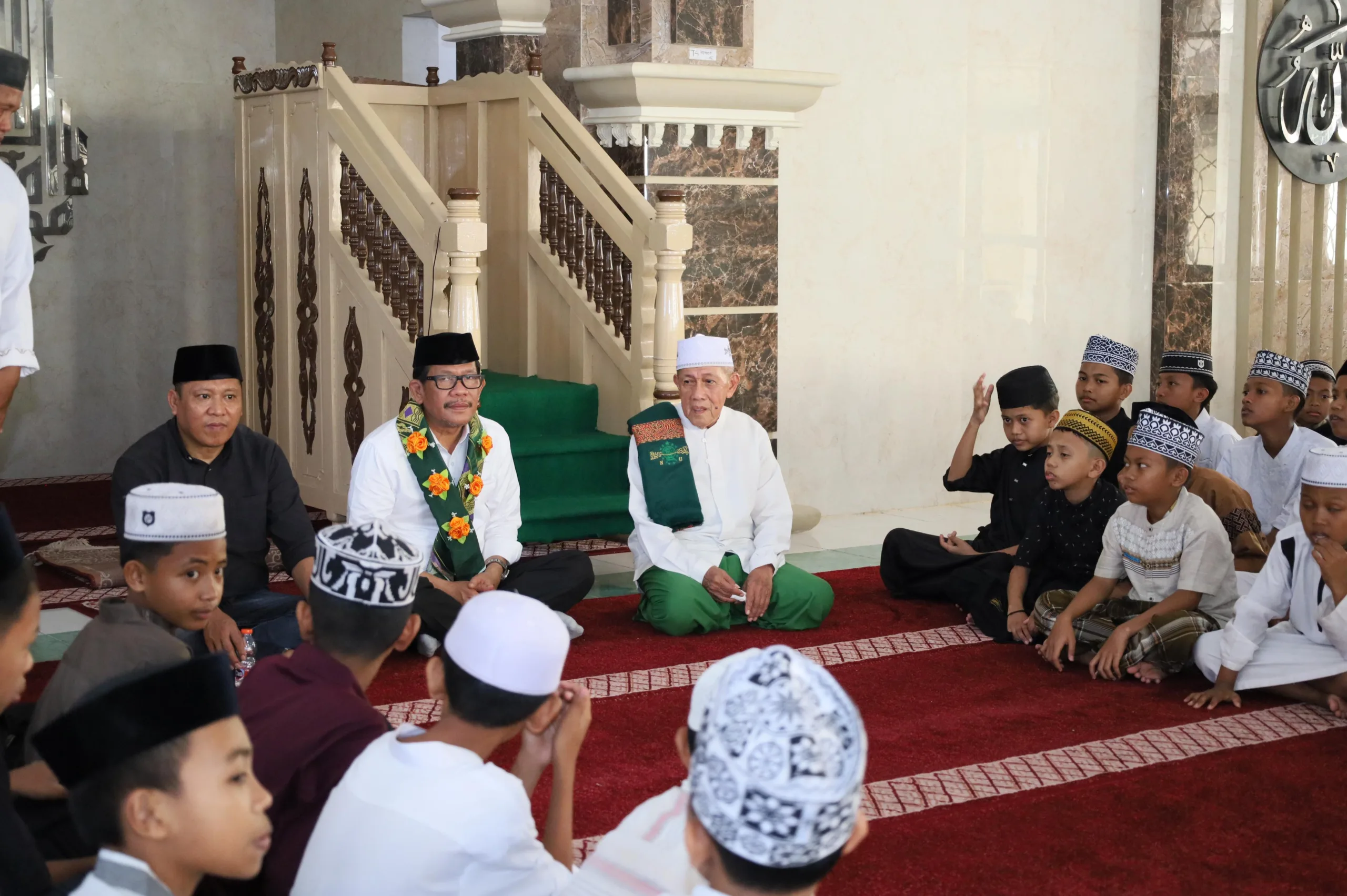 Disambut Salawat Badar, Azhar Arsyad Silaturahmi ke Ponpes di Bulukumba