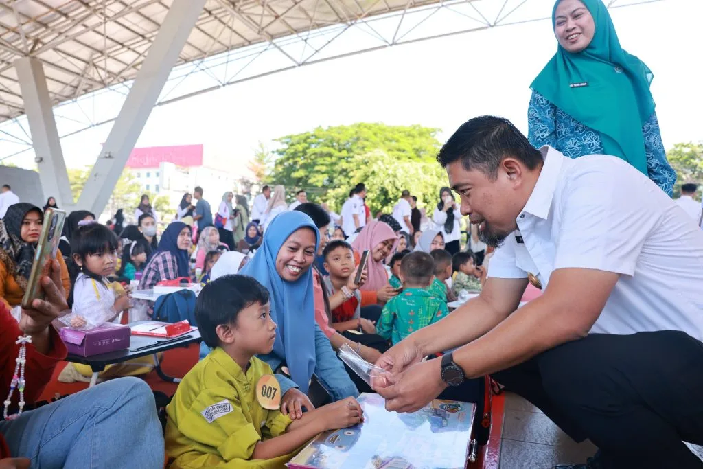 Cegah Stunting, Pjs Wali Kota Makassar Ajak Ibu dan Anak Rajin Makan Telur