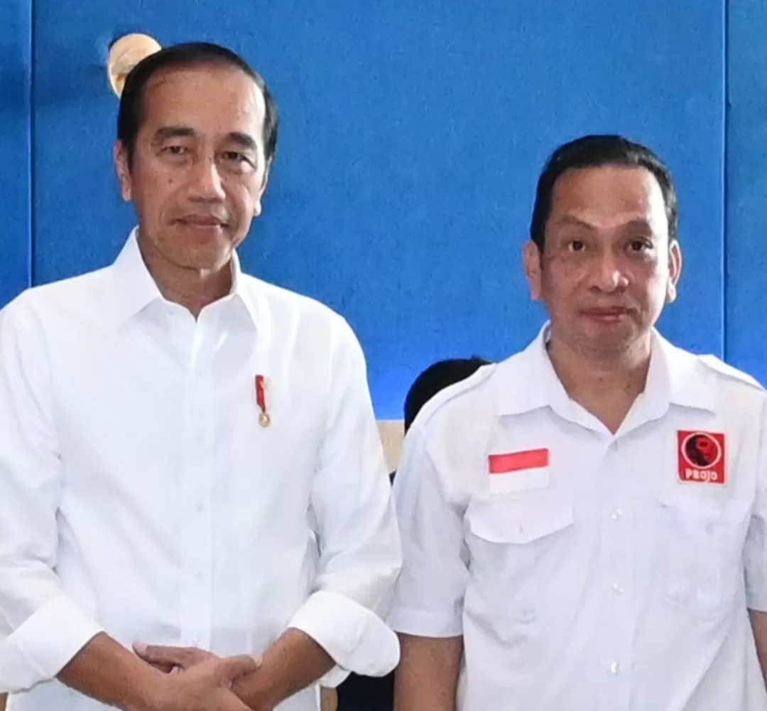 Dicintai Rakyat, Projo Sulsel: Pak Jokowi Jangan Pulang Kampung Dulu