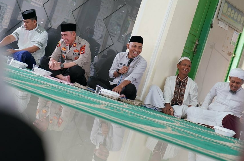 Safari Jumat Camat Tamalanrea Serap Keluhan Warga