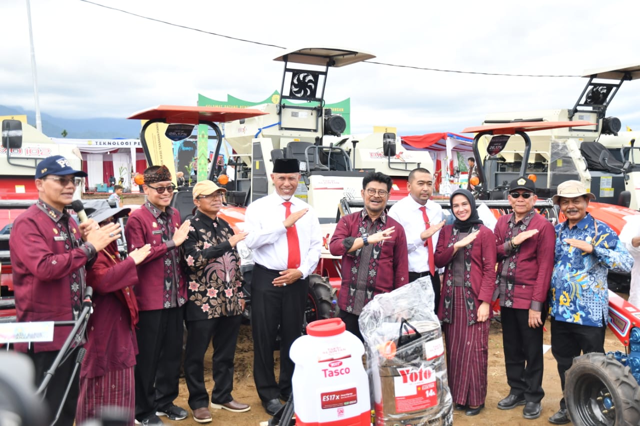 Gelar Teknologi dan Panen Kacang Hijau di PENAS XVI, Petani Kagumi Biosaka