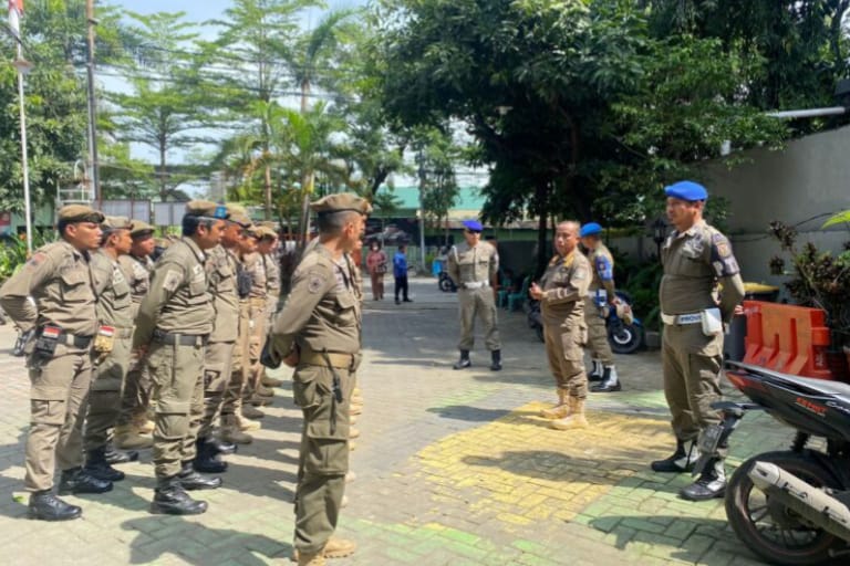 Kasatpol PP Makassar Lakukan Sidak Tingkatkan Disiplin Personil