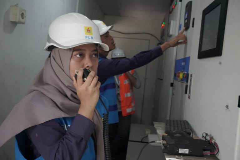 Wujudkan Green Port, PLN Elektrifikasi Gerbang Indonesia Timur yang Efisien dan Ramah Lingkungan