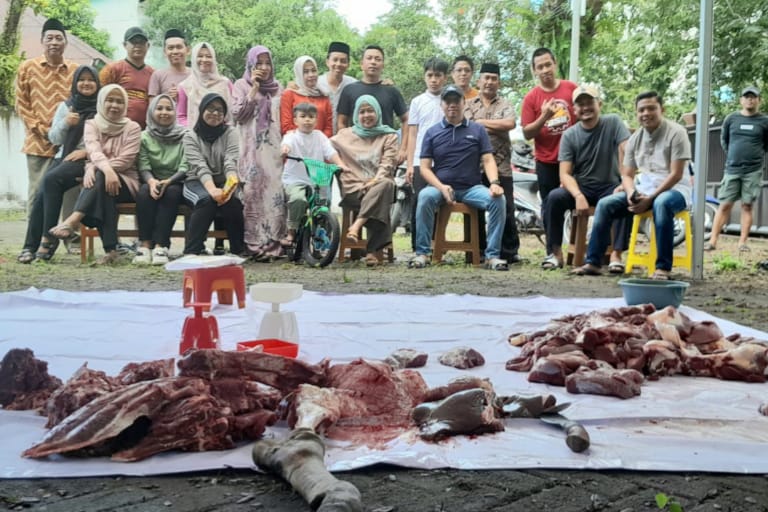 Idul Qurban, Kejari Sinjai Sembelih 3 Ekor Sapi