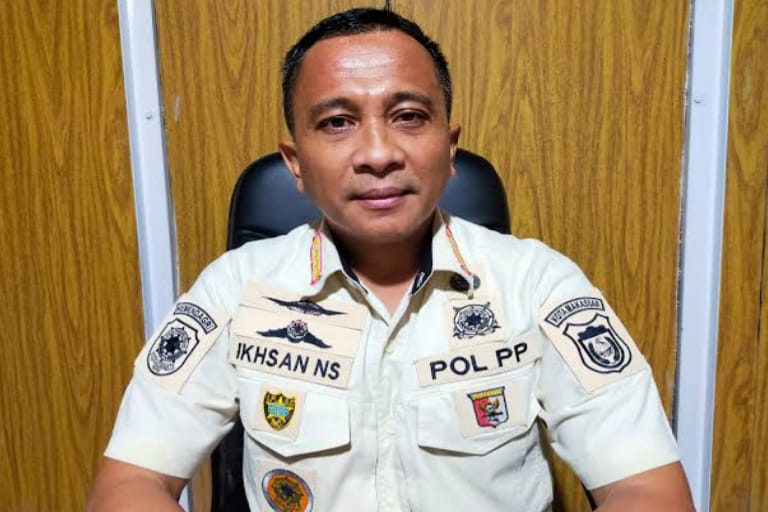 Satpol PP Sidak Toko Batavia 88, Jual Minol Secara Bebas