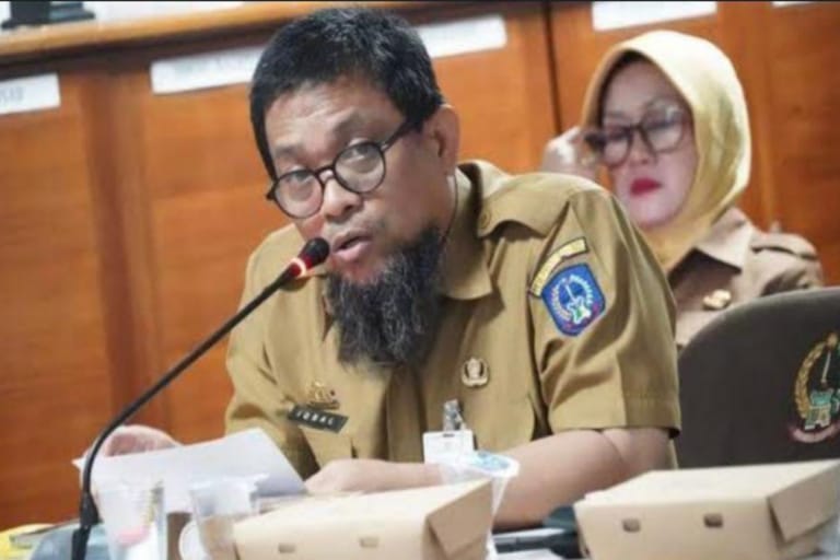 Dugaan Pungli Pembelian Baju Seragam, Kepala SMAN 1 Takalar Abaikan Perintah Pimpinan