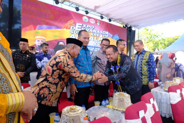 Meriahkan Expo Dekranasda Kreatif Andalan, Gowa Hadirkan Tenun Sutera Cora&#8217; Labba