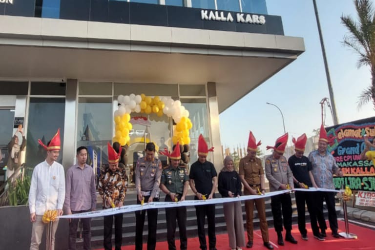 Kalla Kars Grand Opening Store United E-Motor Makassar Sekaligus Launching MX 1200