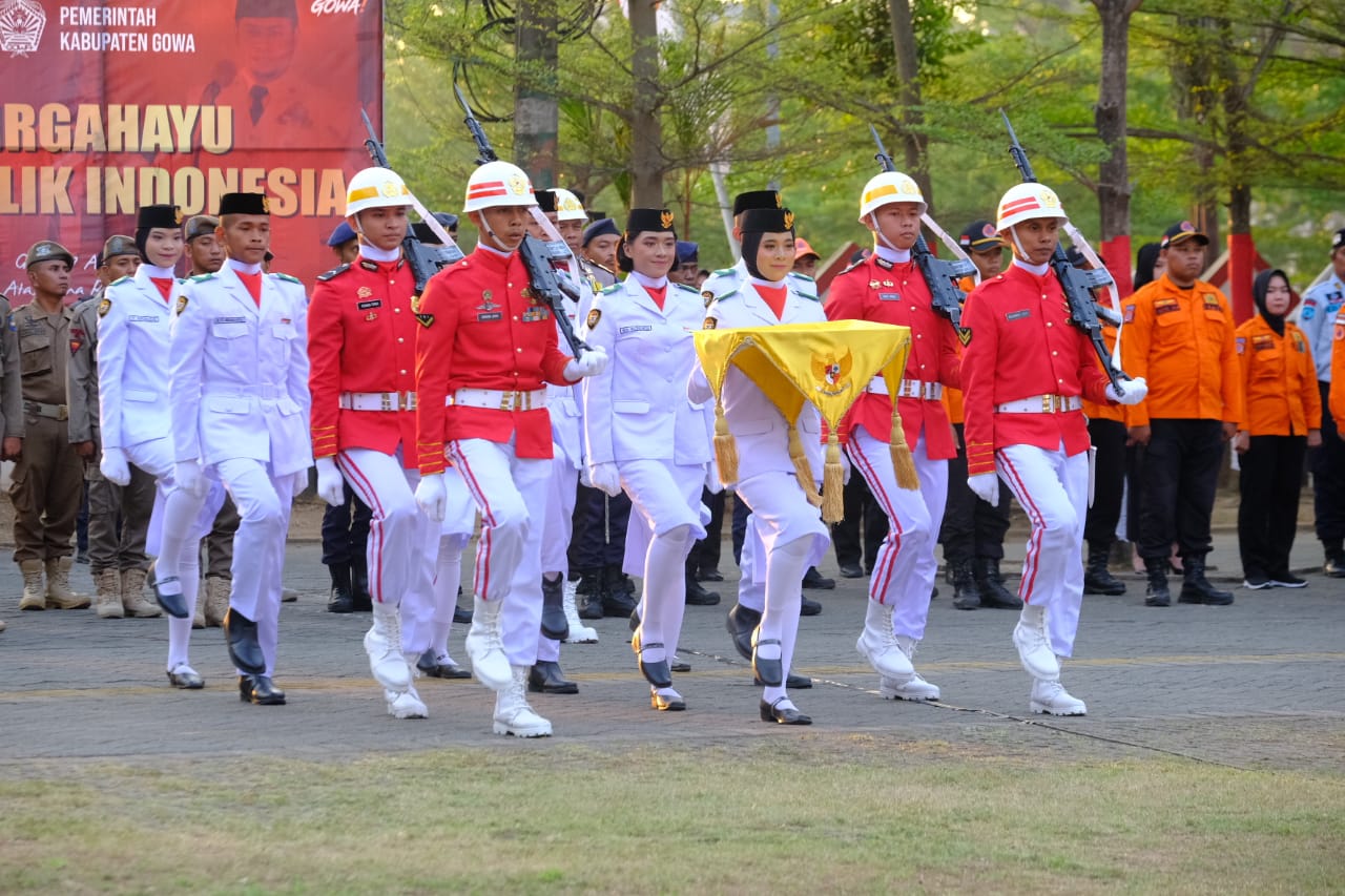 Sukses Kibarkan Sang Merah Putih, Bupati Adnan Apresiasi Paskibraka Gowa