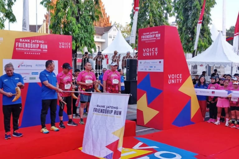 Dibuka Wali Kota Danny, 1.000 Pelari Ikuti Bank Jateng Friendship Run