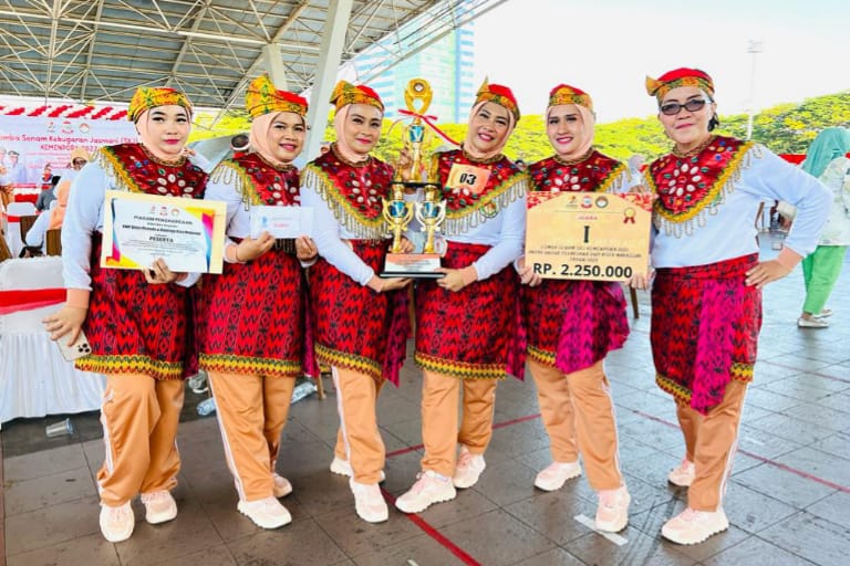 Lomba SKJ Kemenpora, DWP Dispora Makassar Raih Juara Satu