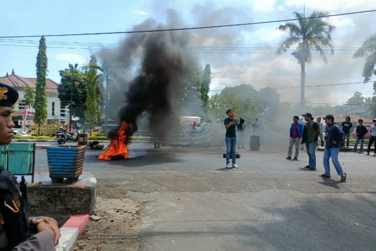 Demo Mahasiswa, Kepala Bidang DKP Takalar Diduga Terlibat Penyelundupan Solar