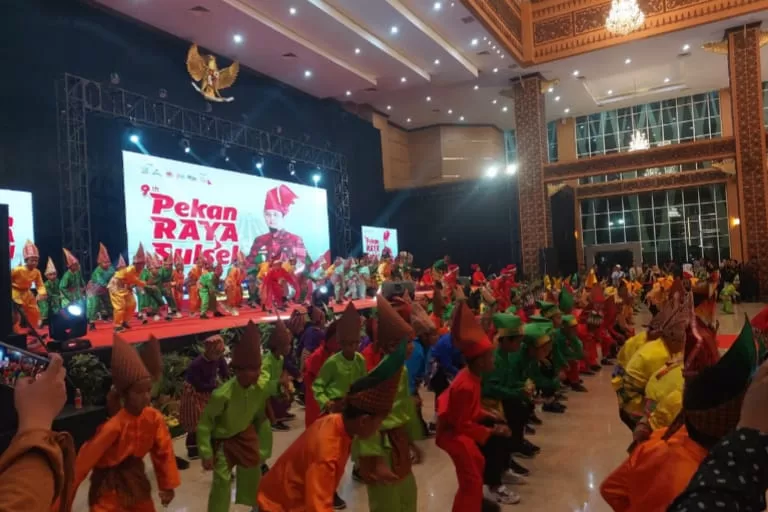 300 Siswa SD Takalar Tampil Memukau Dihadapan Ribuan Penonton Pekan Raya Sulsel