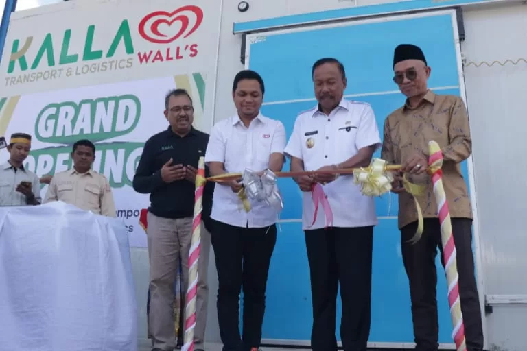 Wakil Bupati Bone Bersama Direksi Kalla Translog &#038; Unilever Resmikan New Concess Wall&#8217;s Wat