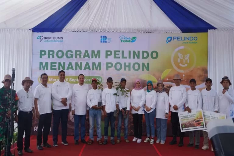 Tanam Ribuan Pohon Buah di Maros, PT Pelindo Jasa Maritim Peduli Lingkungan