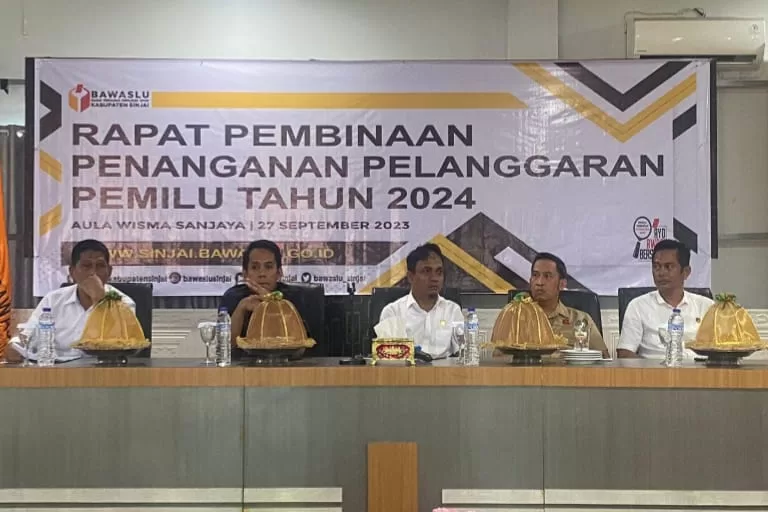 Kumpulkan Panwascam, Bawaslu Sinjai Bicarakan Pembinaan Penanganan Pelanggaran Pemilu