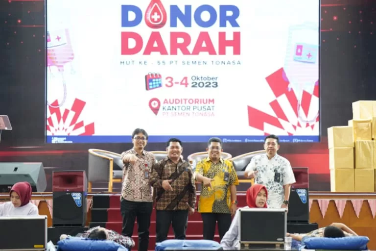 Bersama PMI Makassar, PT Semen Tonosa Gelar Donor Darah di HUT ke-55