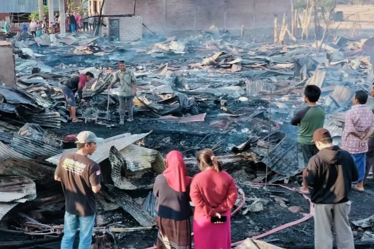 Lagi! Si Jago Merah Kembali Hanguskan 6 Rumah Milik Warga Rata dengan Tanah di Jeneponto