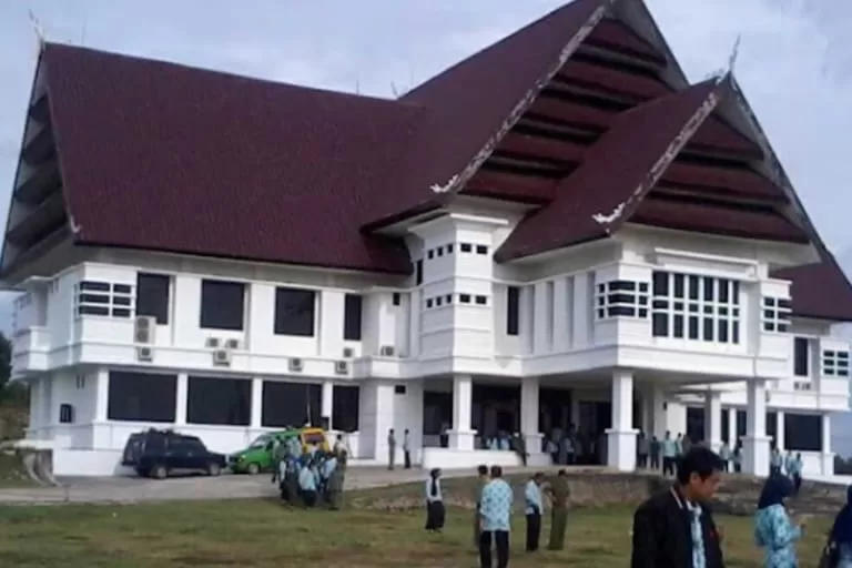 Roda Pemerintahan di Sinjai Lima TahunTerakhir Dianggap Tidak Islami, H. Darwis: Utang Miliaran Pemkab Hanya J