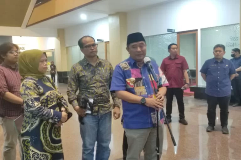 Pj Gubernur Bahtiar Bantah Wajibkan Budidaya Pisang Pakai Dana Desa