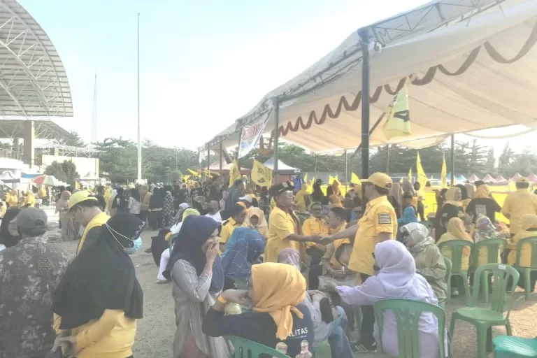 Pasar Murah dan Pemeriksaan Kesehatan Gratis Warnai HUT Golkar ke-59