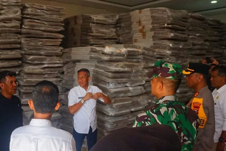 Pj Bupati Bone Bersama Forkopimda Tinjau Gudang Logistik Pemilu 2024