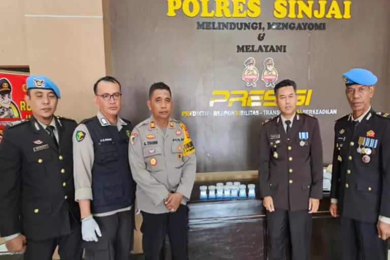 Personel Polres Sinjai Jalani Tes Urine, AKBP Fery: Anggota Harus Bersih dari Narkoba