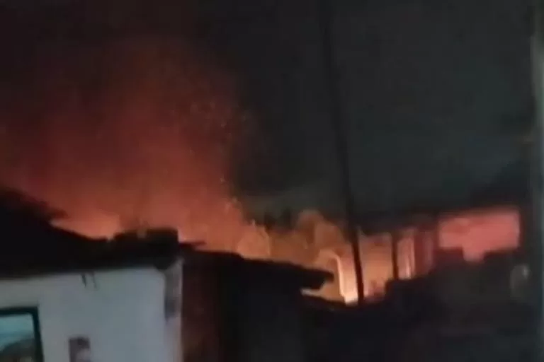 Gegara Petasan, 1 Rumah Terbakar di Malam Tahun Baru