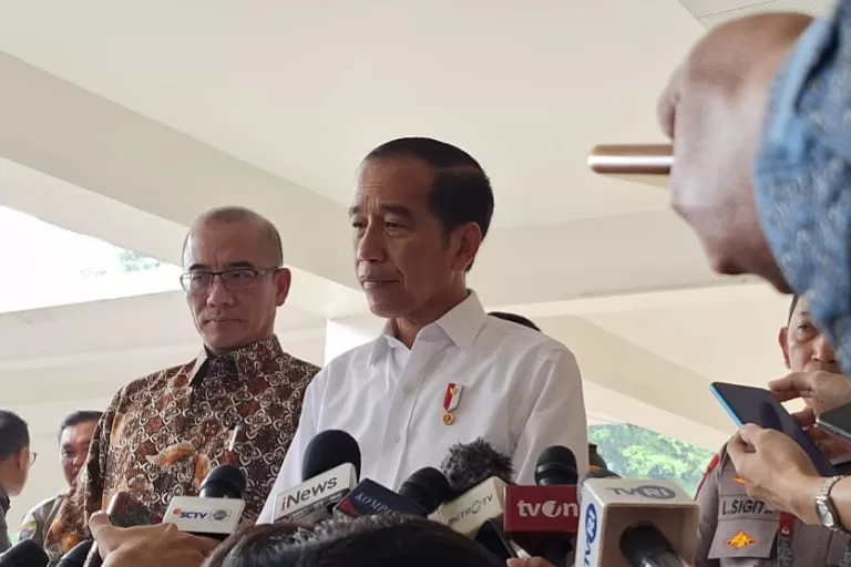 HUT ke-51 PDIP, Jokowi Pilih Terbang ke Luar Negeri