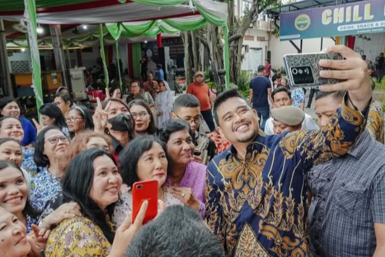 Bobby Nasution Mantu Jokowi Dikabarkan Selingkuh dengan TikToker Cantik