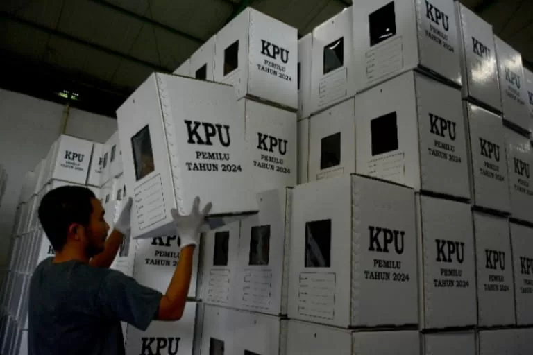 Cuaca Esktrem Bakal Hambat Distribusi Logistik Pemilu di Makassar