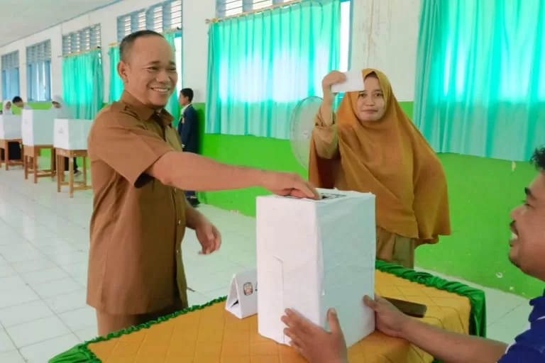 Tumbuhkan Pemahaman Demokrasi, SMPN 1 Parangloe Gelar Pilketos Langsung