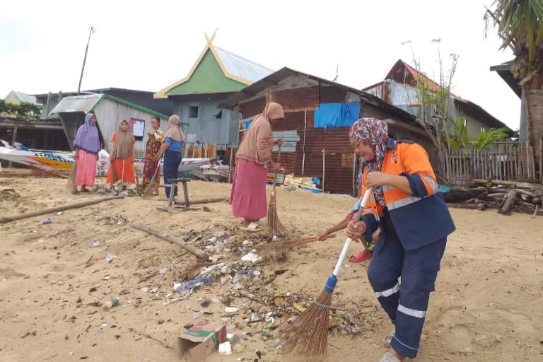 Lurah Kodingareng Harap Warga Jaga Kebersihan