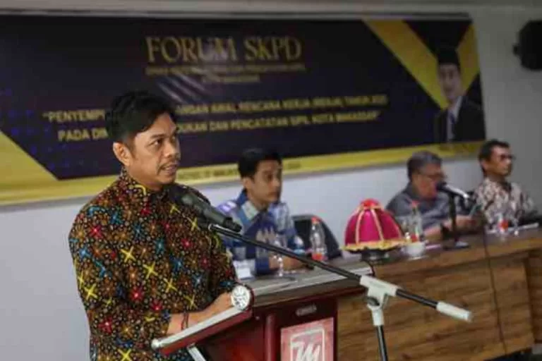 Pj Sekda Firman Pagarra Harap Forum OPD Dukcapil Fokus Penyelesaian IKD di Tahun 2024