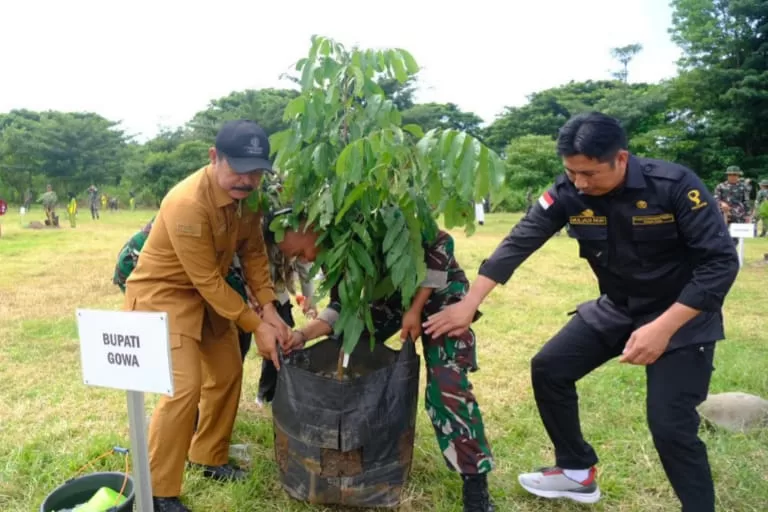 Reboisasi Massal, Kostrad Tanam 2.600 Pohon di Bendungan Bili-Bili