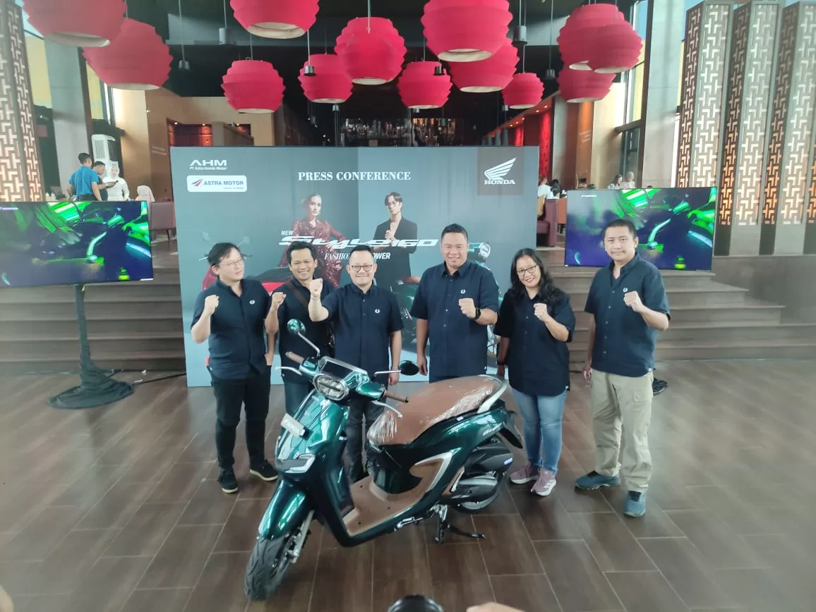 Fashion Meets Power Honda Stylo 160 CC Bagi-bagi Promo di TSM Makassar