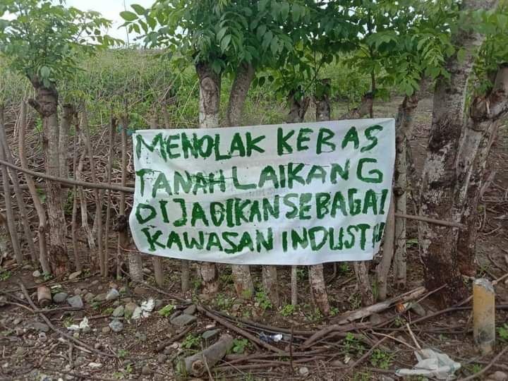 Spanduk Penolakan Pembangunan Kawasan Industri Takalar Kembali Muncul