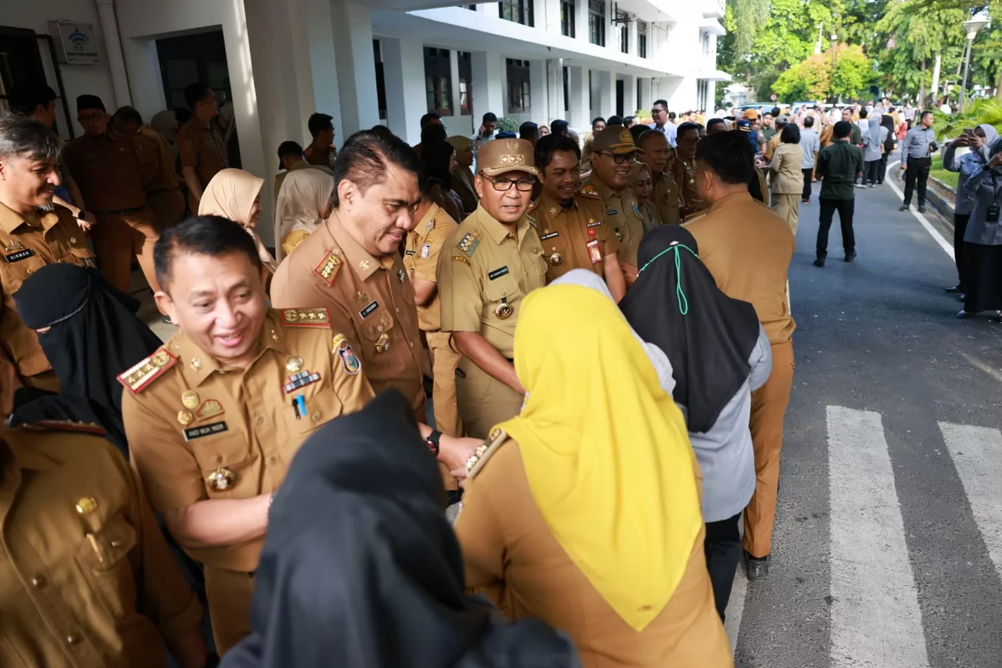 Pimpin Apel Hari Pertama Kerja Pasca Libur Lebaran, Ini Sejumlah Pesan yang Disampaikan Wali Kota Danny