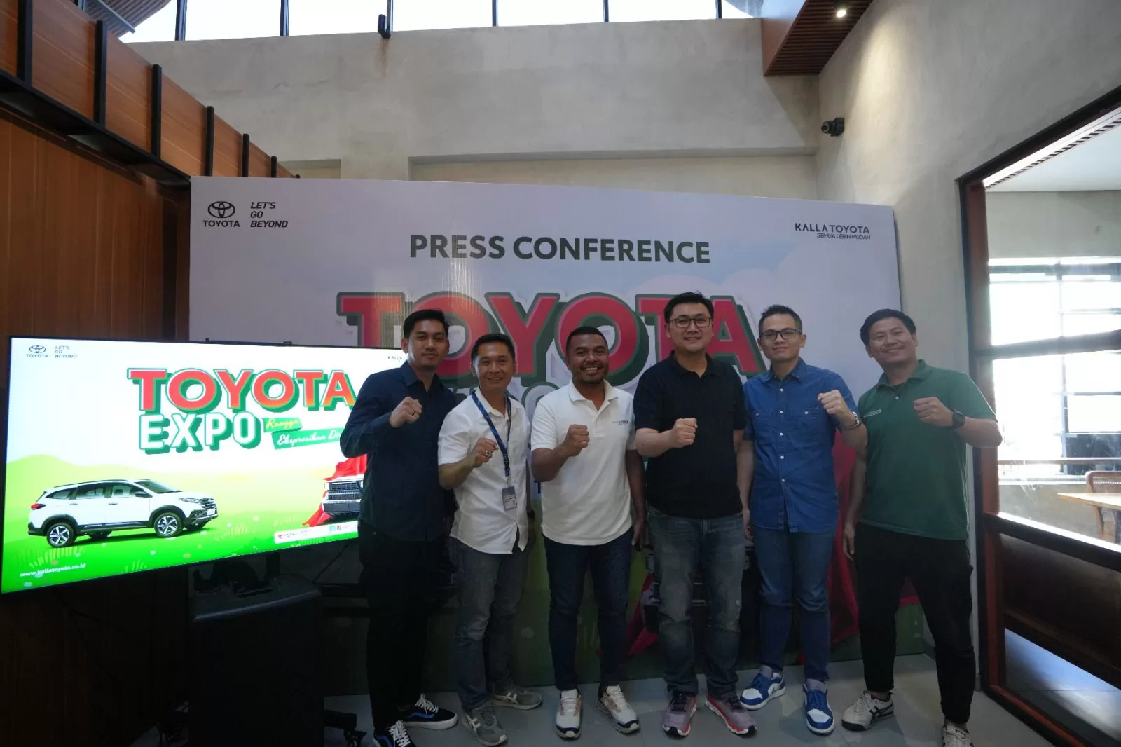 Bawa Undangan, Bisa Menang 1 Unit Toyota