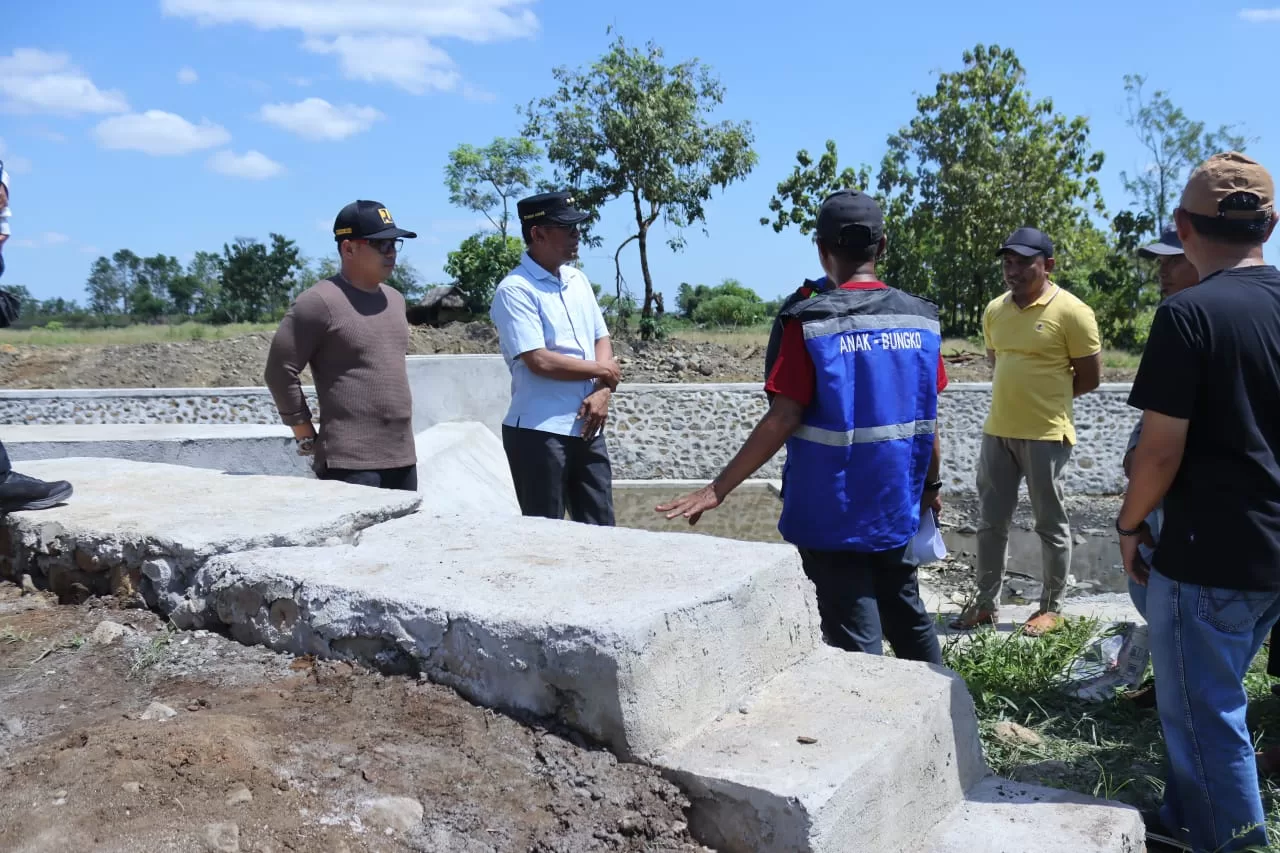 Pj Bupati Takalar Sidak Hasil Pekerjaan Rehabilitasi Jaringan Irigasi Bendung Lembang Loe