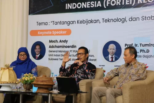 GM PLN UID Sulselrabar Paparkan Strategi Transisi Energi untuk Capai NZE 2060 di Seminar Nasional Teknik Elekt