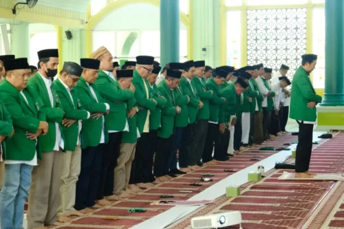 UMI Shalat Ghaib untuk Pejuang Palestina Ismail Haniyeh