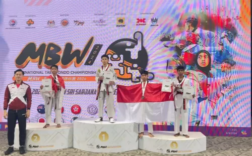 Rafa Adilah Siswa SMP Athirah Raih 4 Medali di Kejuaraan Taekwondo Internasional Malaysia