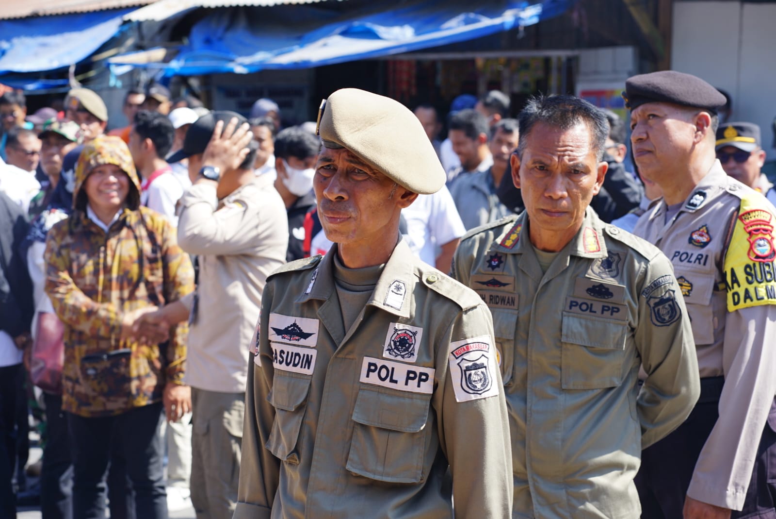 Satpol PP Dampingi Dinas Pertanahan Terbitkan Fasum Pemkot