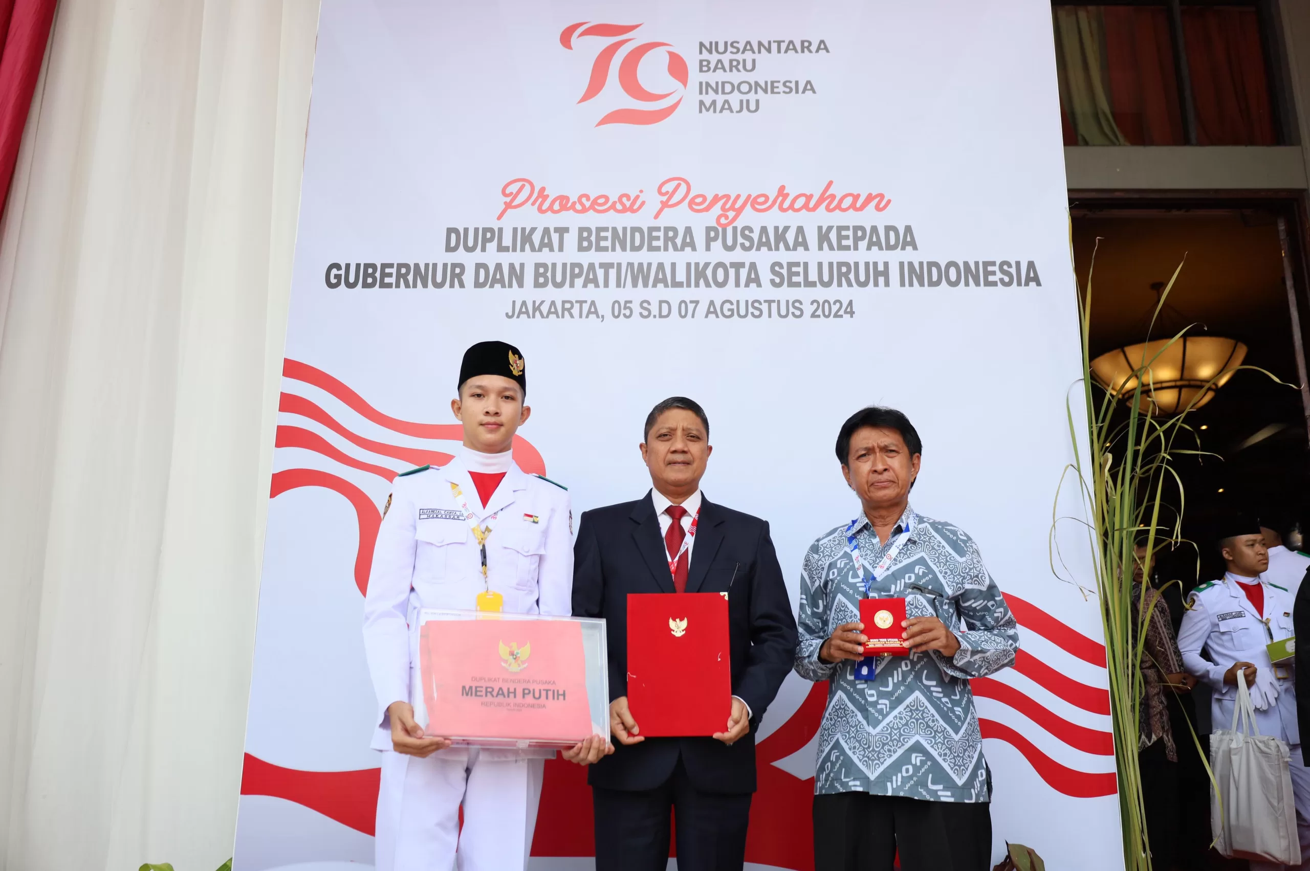 Jelang HUT ke-79 RI, Pemkot Makassar Terima Duplikat Bendera Pusaka dari BPIP